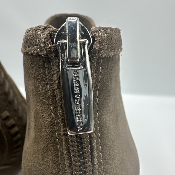 Vince Camuto Women's 9 1/2 Suede Ebelin Open Toe Boots Taupe Bootie - Picture 6 of 16